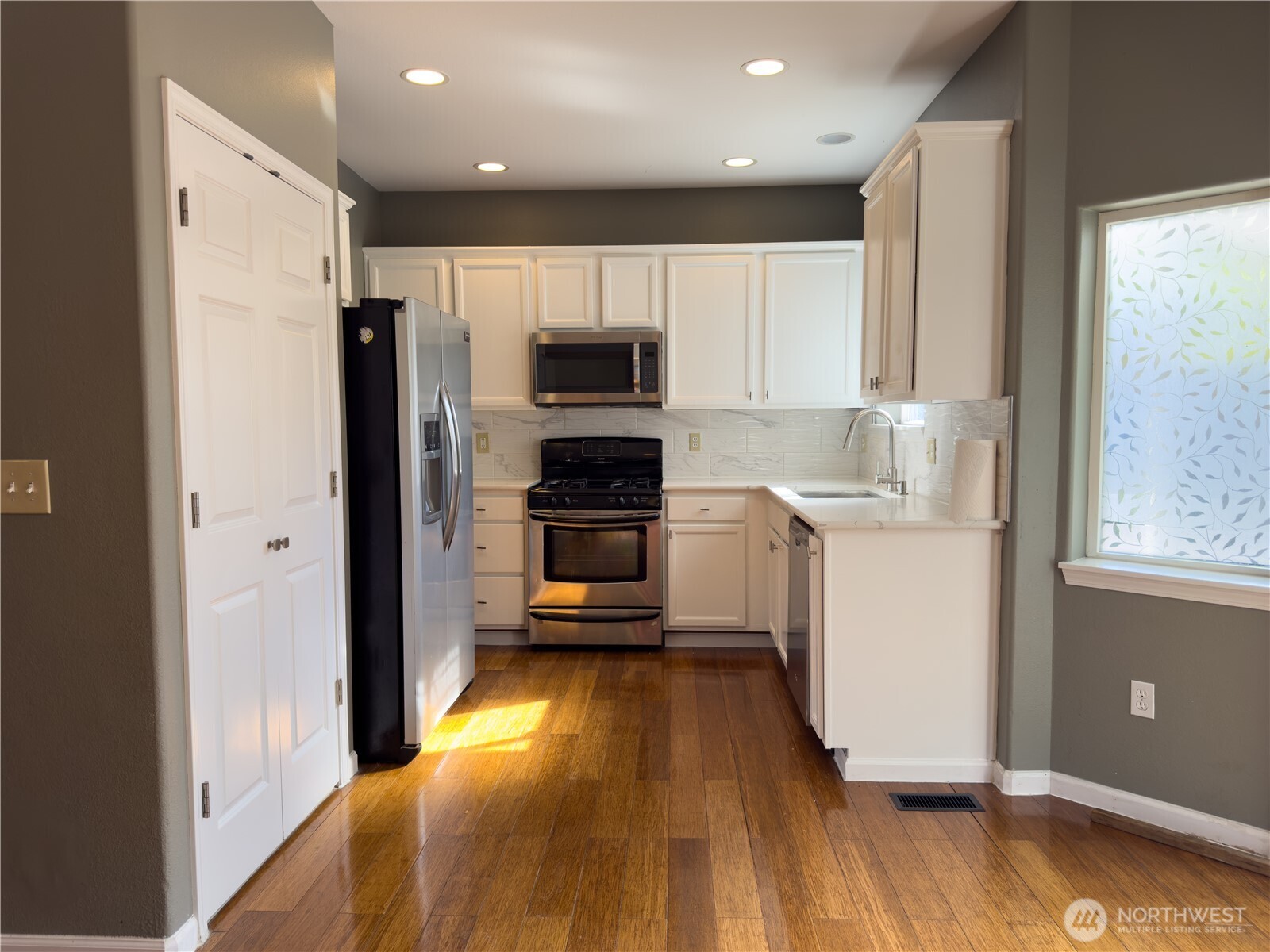 4 112th Street Southwest, Unit A Everett, WA 98204 - Photo 6 of 25