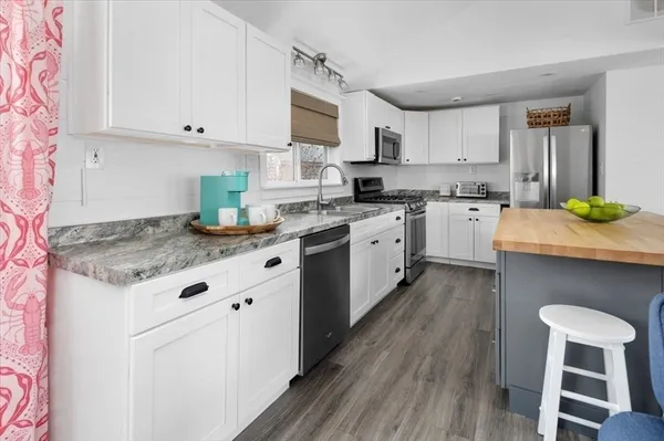 $2,700 | 30 Roosevelt Road, Unit 1, Marshfield, MA 02050