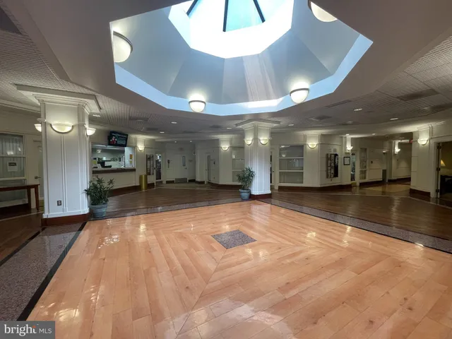 $3,200 | 205 Yoakum Parkway, Unit 1721, Alexandria, VA 22304