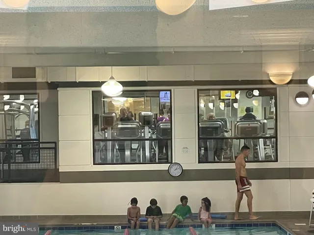 $3,200 | 205 Yoakum Parkway, Unit 1721, Alexandria, VA 22304