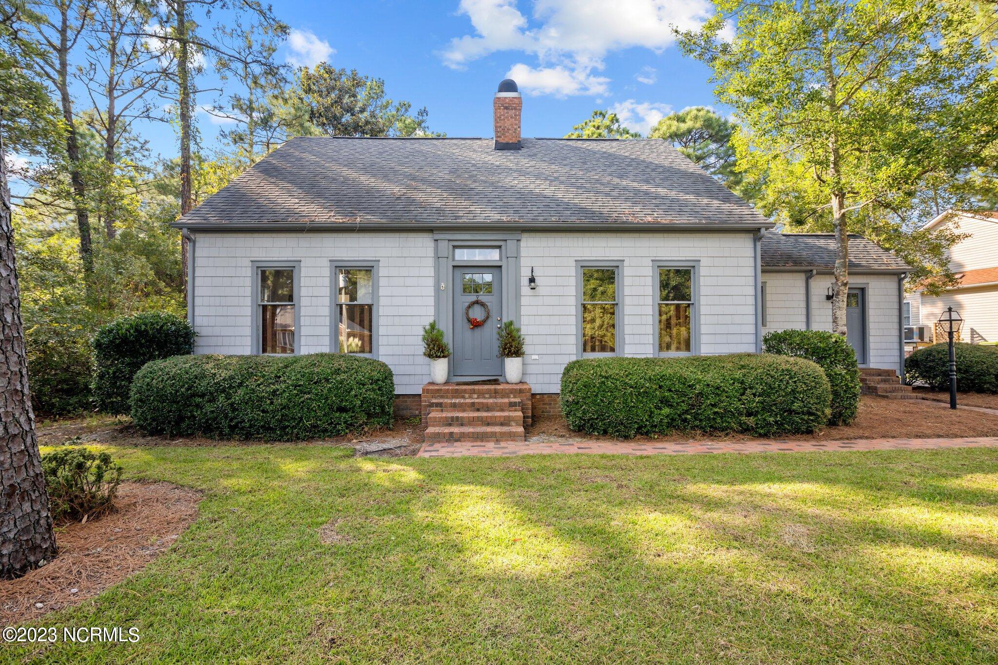 906 Point Court New Bern, NC 28560 - Photo 1 of 70 WELCOME HOME