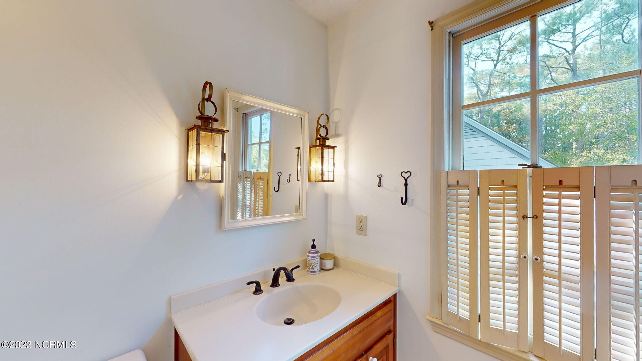 906 Point Court New Bern, NC 28560 - Photo 30 of 70 BATH #2