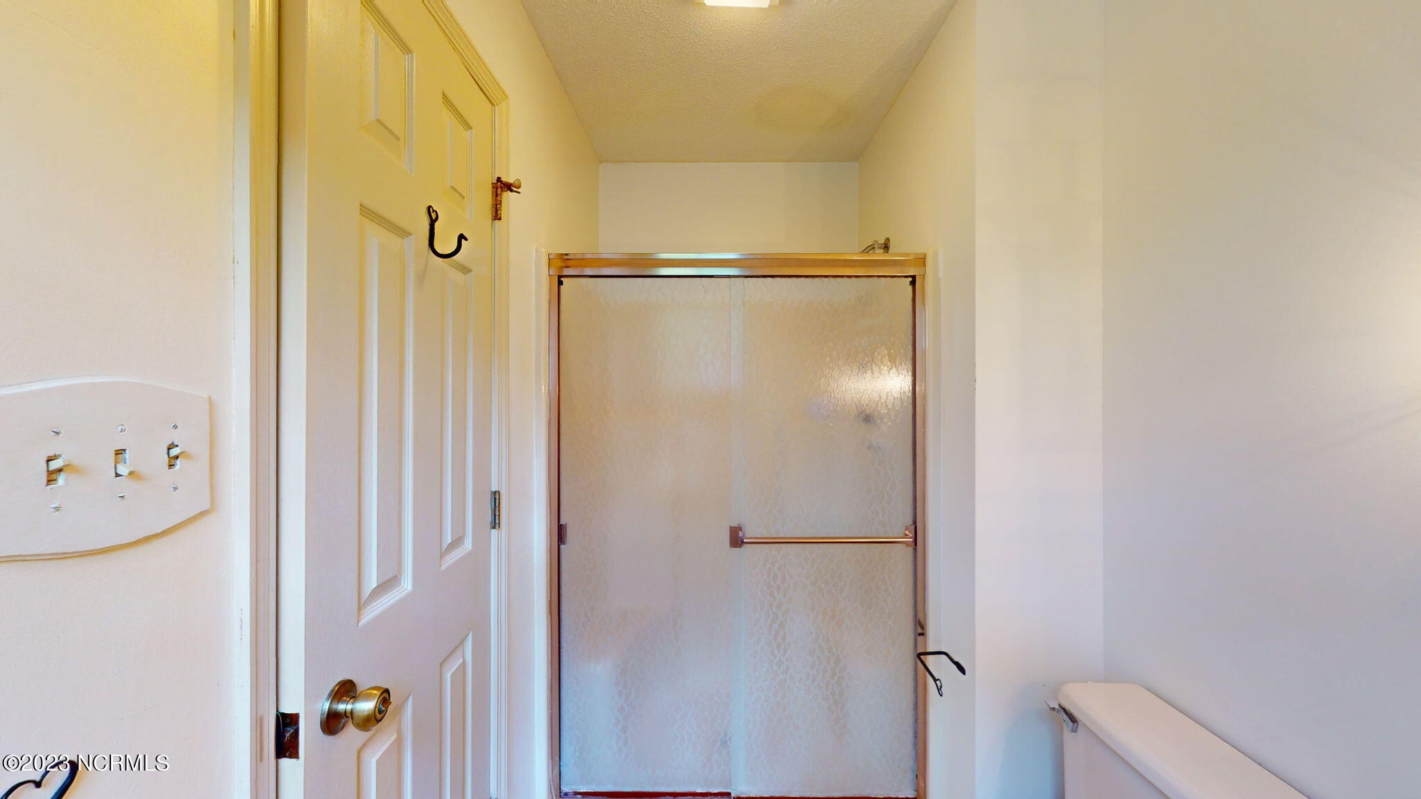 906 Point Court New Bern, NC 28560 - Photo 31 of 70 BATH #2