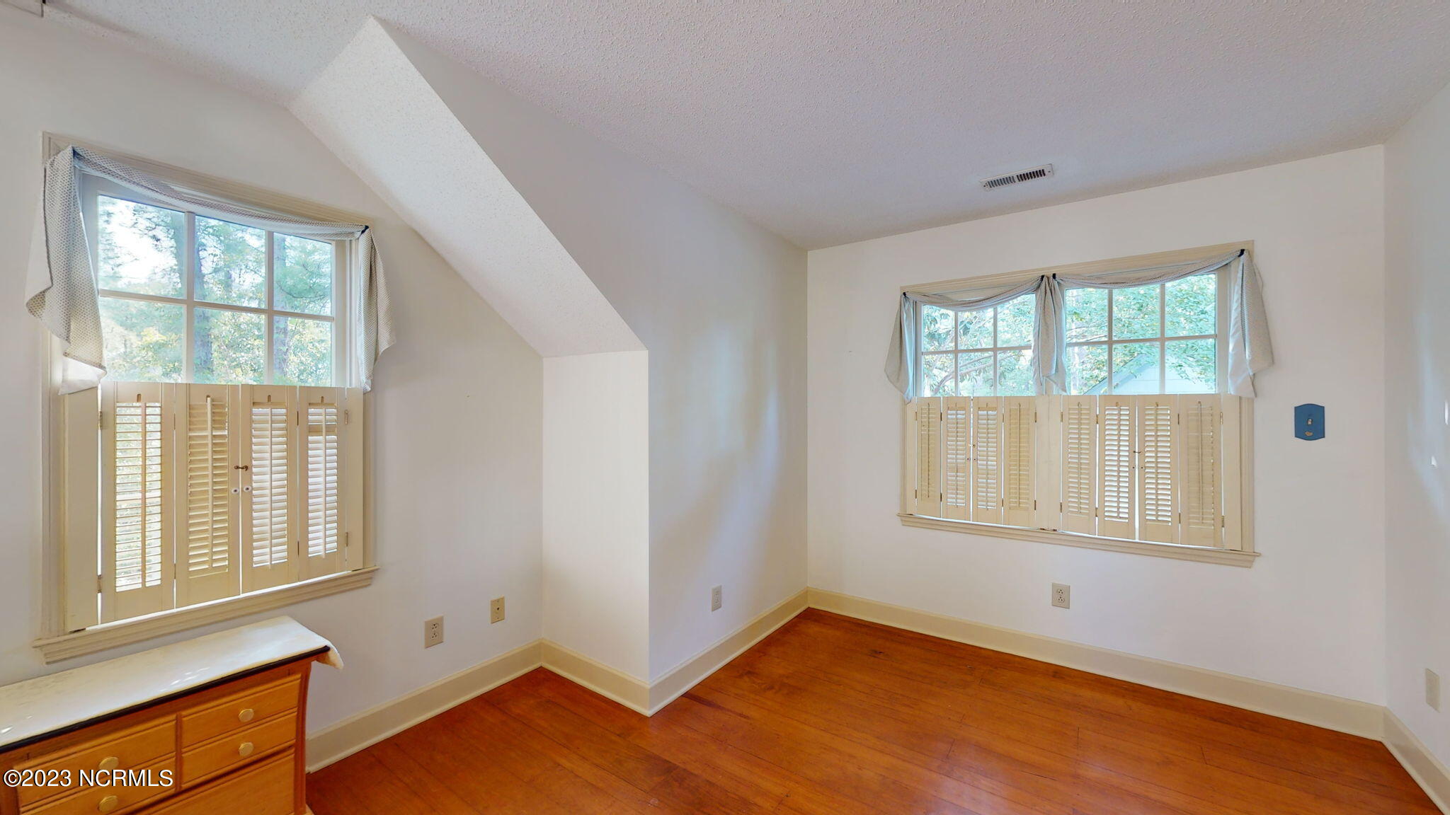 906 Point Court New Bern, NC 28560 - Photo 34 of 70 BEDROOM #3