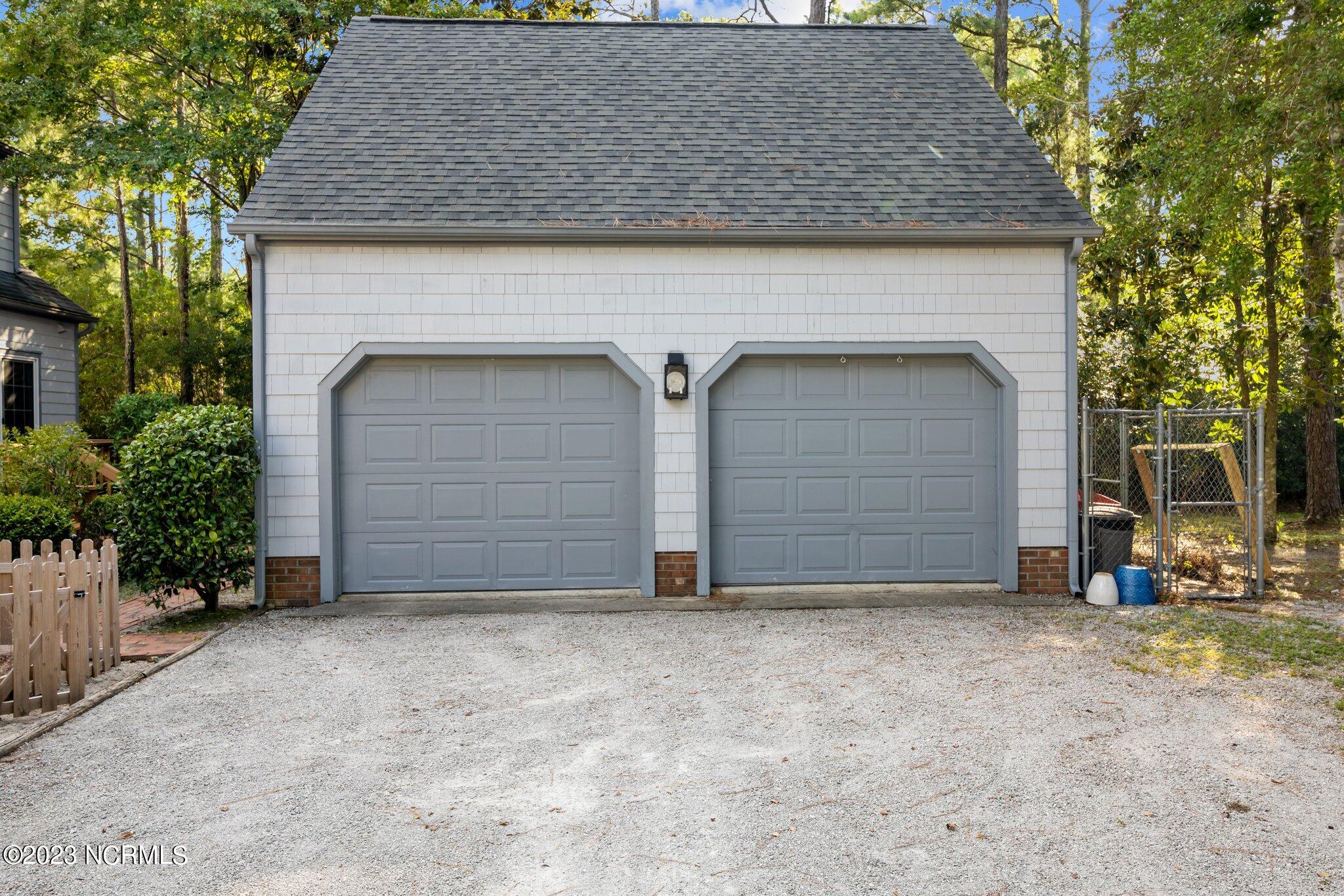 906 Point Court New Bern, NC 28560 - Photo 45 of 70 AMAZING PARKING