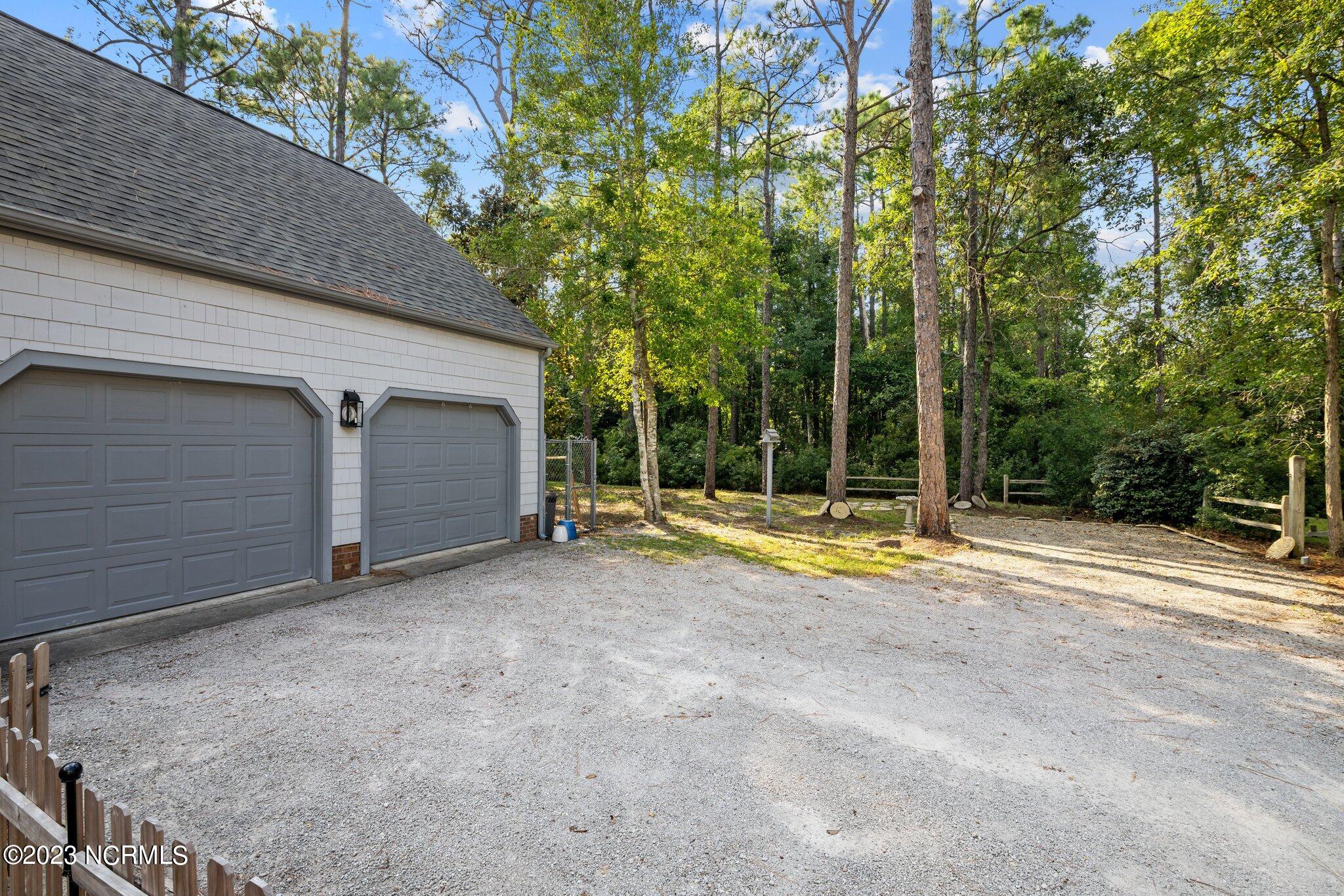 906 Point Court New Bern, NC 28560 - Photo 47 of 70 SHOP/ FLEX SPACE