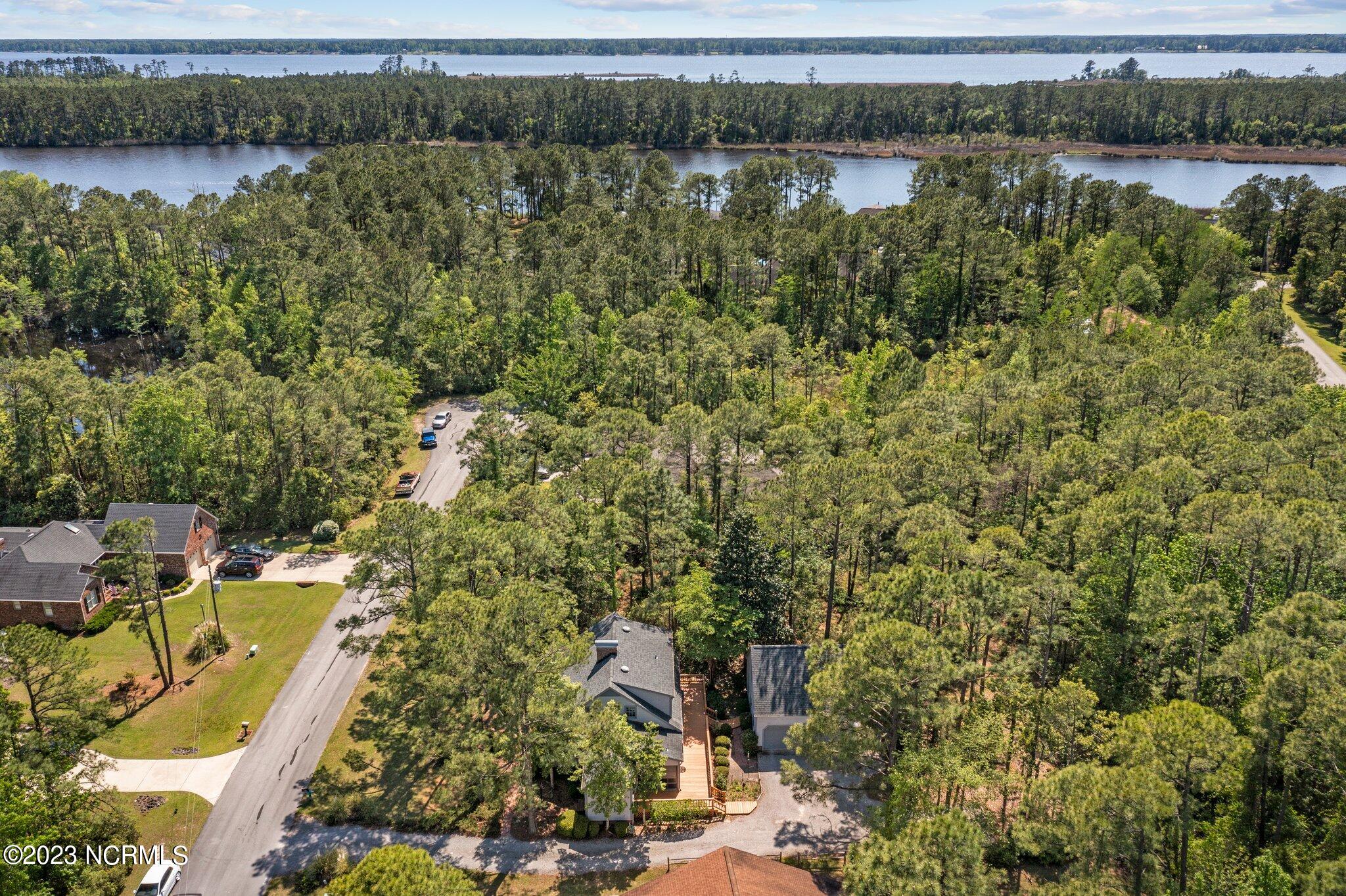 906 Point Court New Bern, NC 28560 - Photo 53 of 70 WATERFRONT COMMUNITY