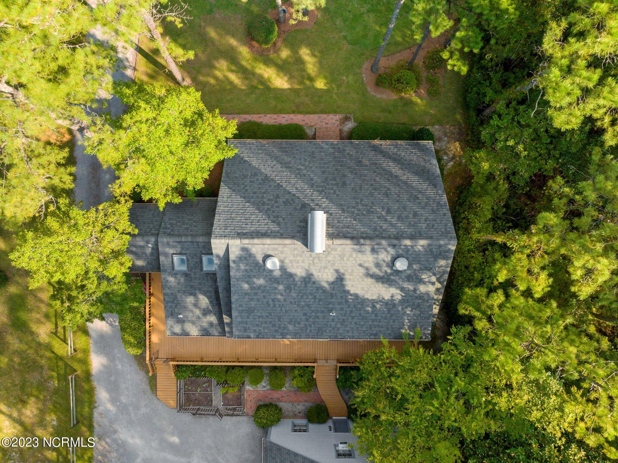 906 Point Court New Bern, NC 28560 - Photo 65 of 70 OVERHEAD