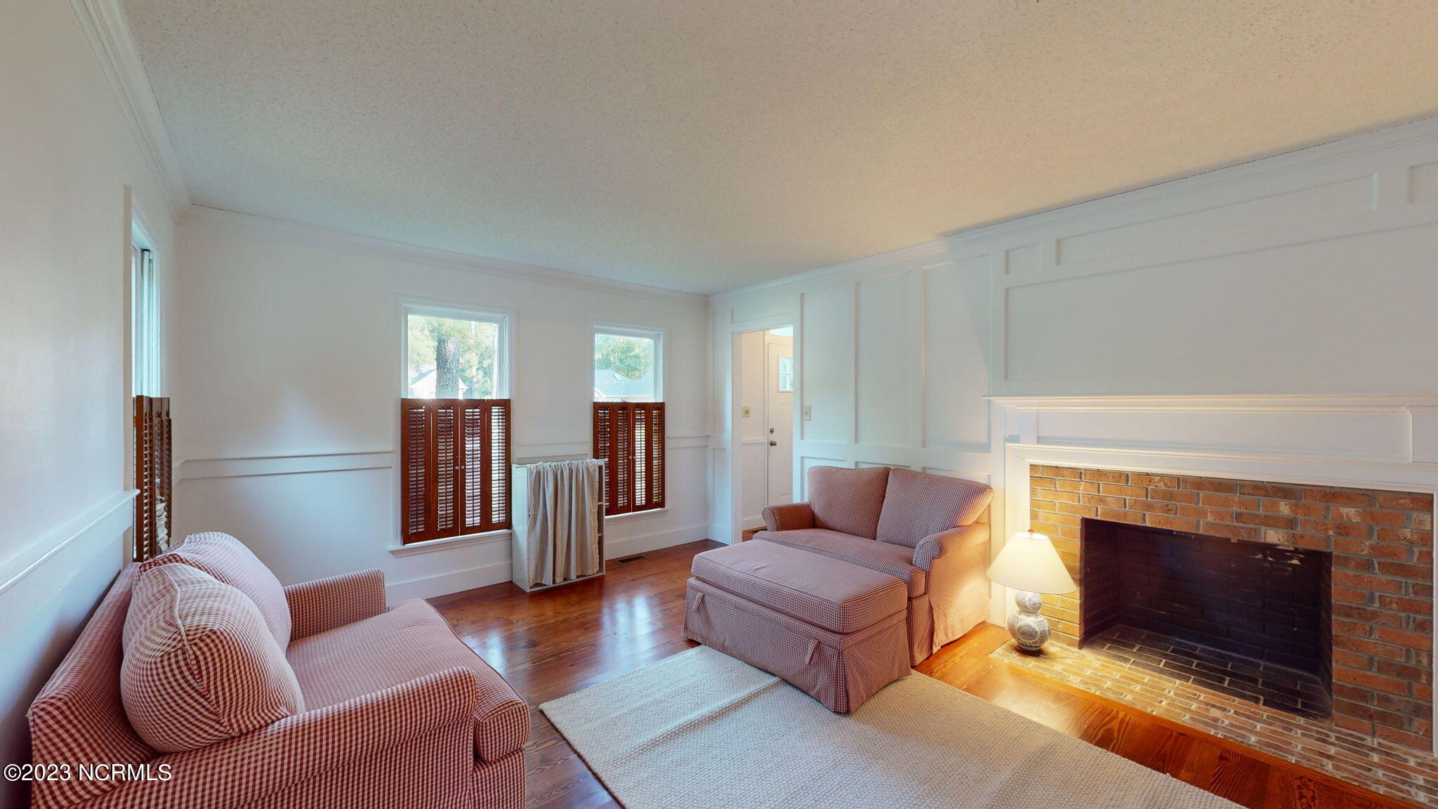 906 Point Court New Bern, NC 28560 - Photo 7 of 70 FORMAL DINING OR SITTING