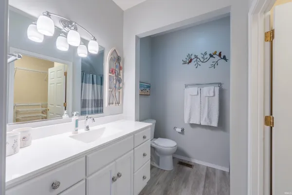 $232,500 | 704 East Bayberry Court, Unit E, Bloomington, IN 47401