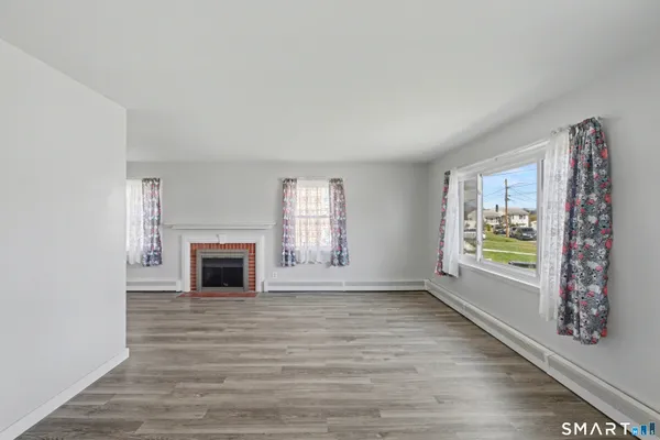 $2,800 | 41 Sunnybrook Bend, Waterbury, CT 06708