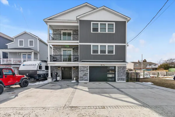 $1,150,000 | 3894 Sands Lane, Seaford, NY 11783
