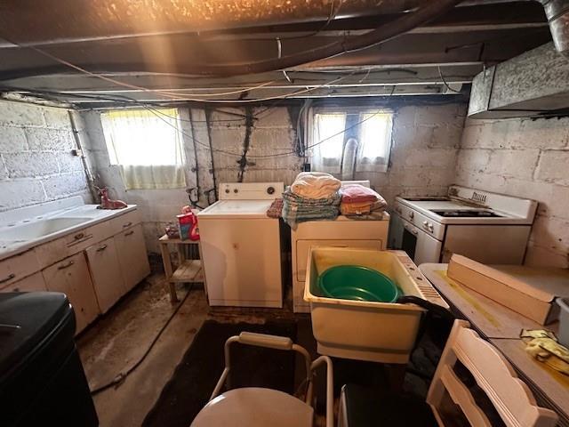 264 Duff Street Bobtown, PA 15315 - Photo 17 of 19 a utility room with washer and dryer