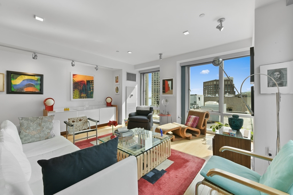 80 Broad Street, Unit PH1202 Boston, MA 02110 - Photo 4 of 12