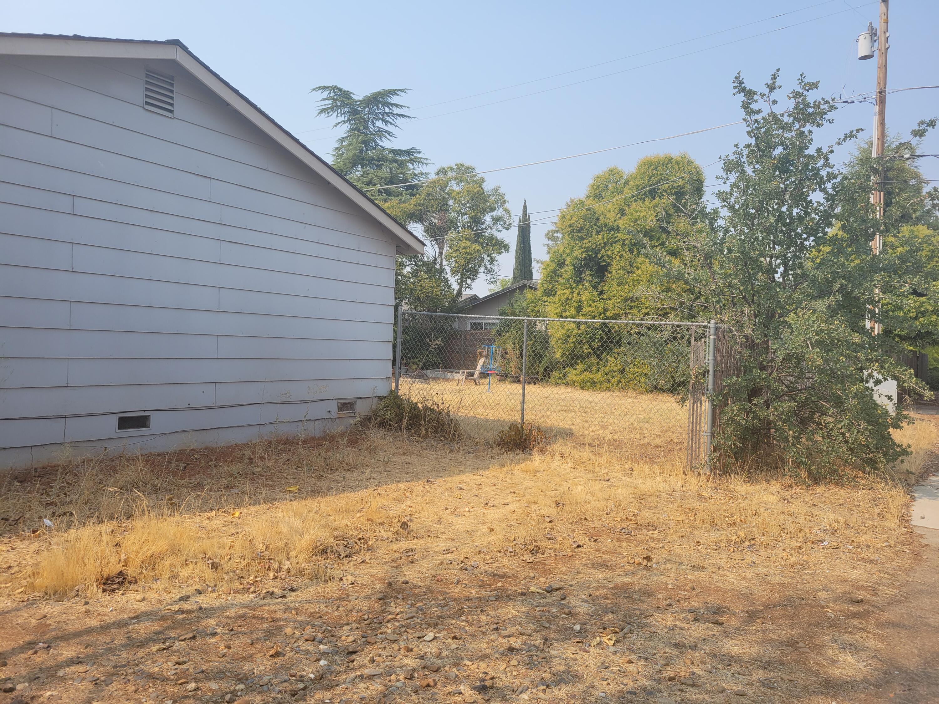 2490 Galaxy Way Redding, CA 96002 - Photo 29 of 30 a view of a backyard