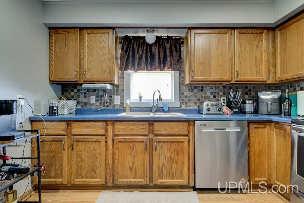 4316 D Road Bark River, MI 49807 - Photo 11 of 54
