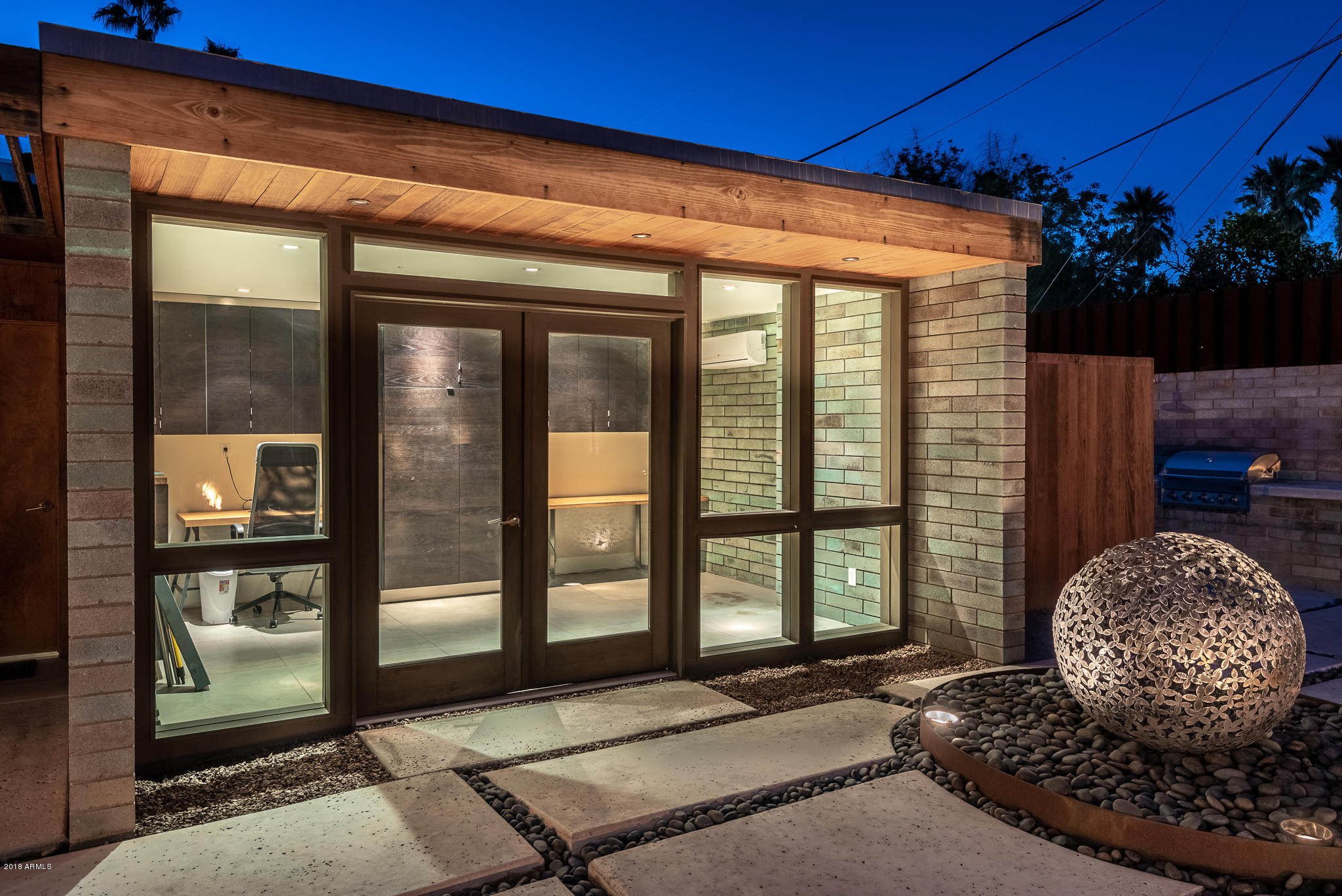 1348 East Cheery Lynn Road Phoenix, AZ 85014 - Photo 14 of 69 14