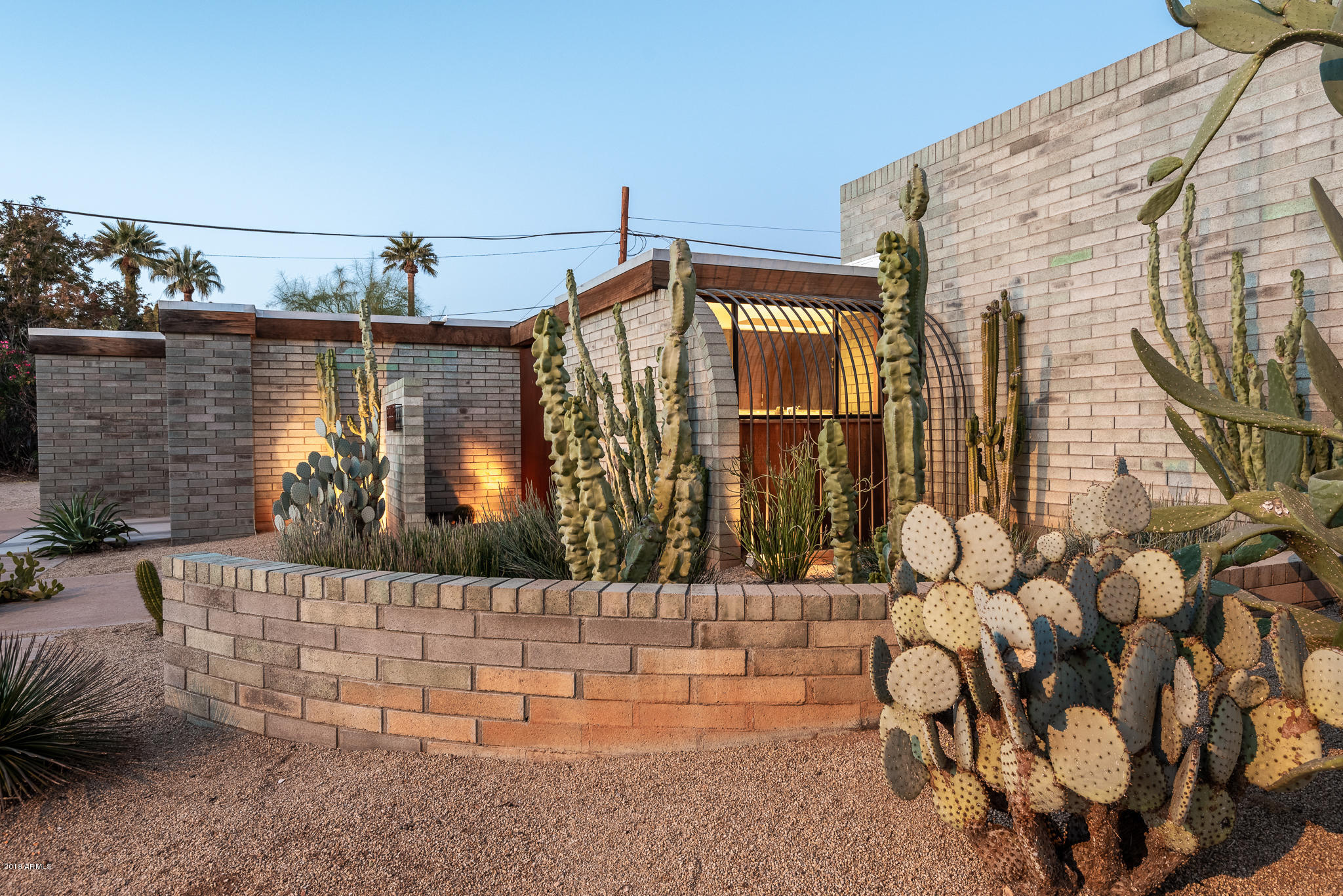 1348 East Cheery Lynn Road Phoenix, AZ 85014 - Photo 5 of 69 5