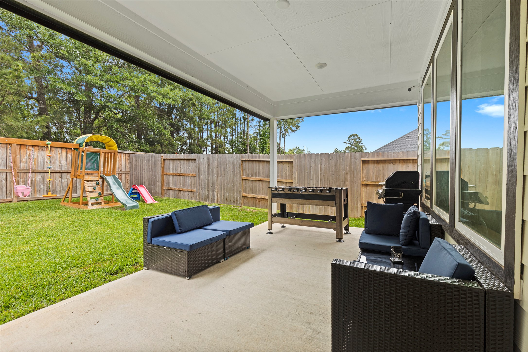 318 Springfield Terrace Drive Conroe, TX 77304 - Photo 28 of 38