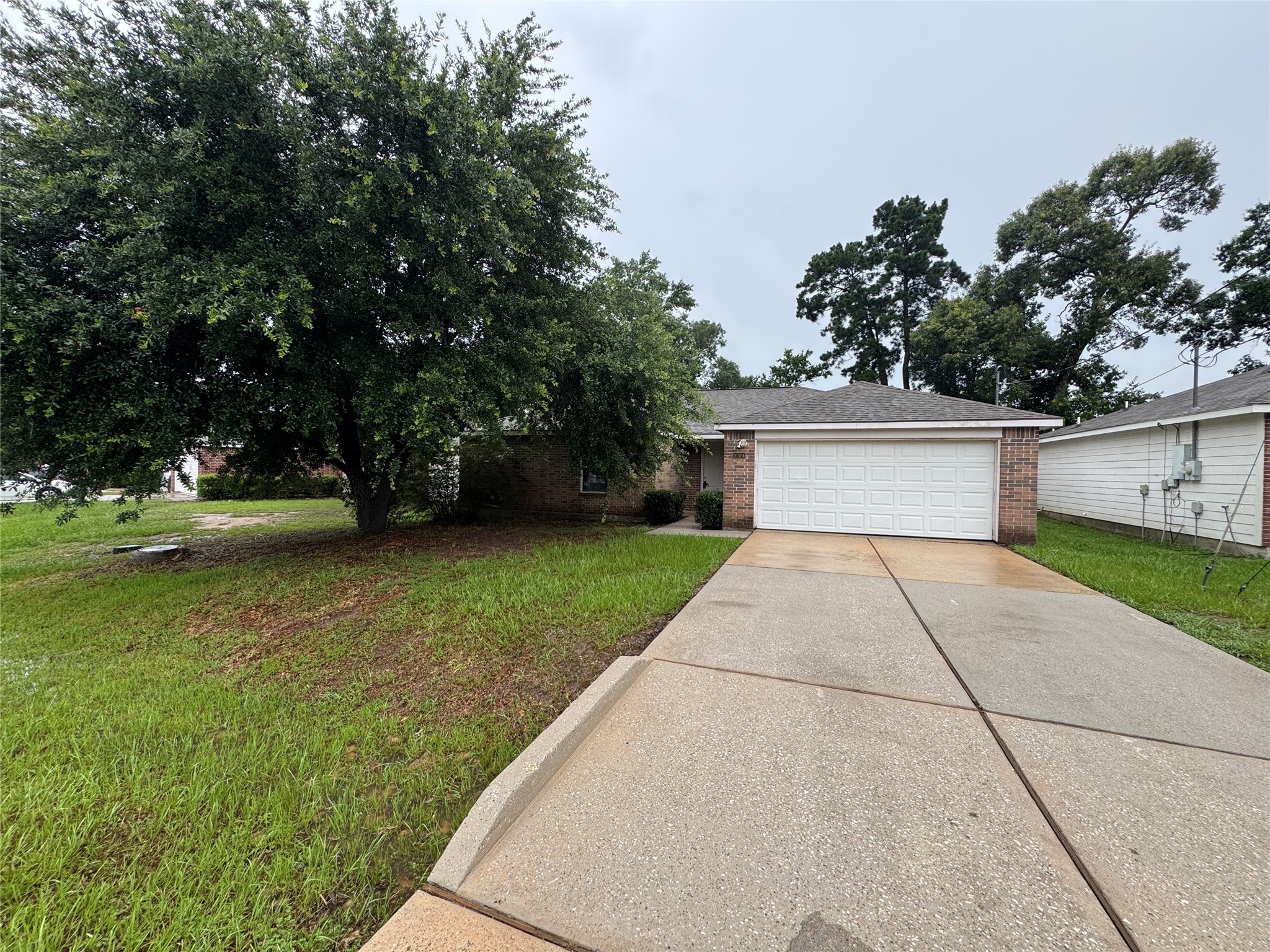 16324 Sun View Lane Conroe, TX 77302 - Photo 2 of 17