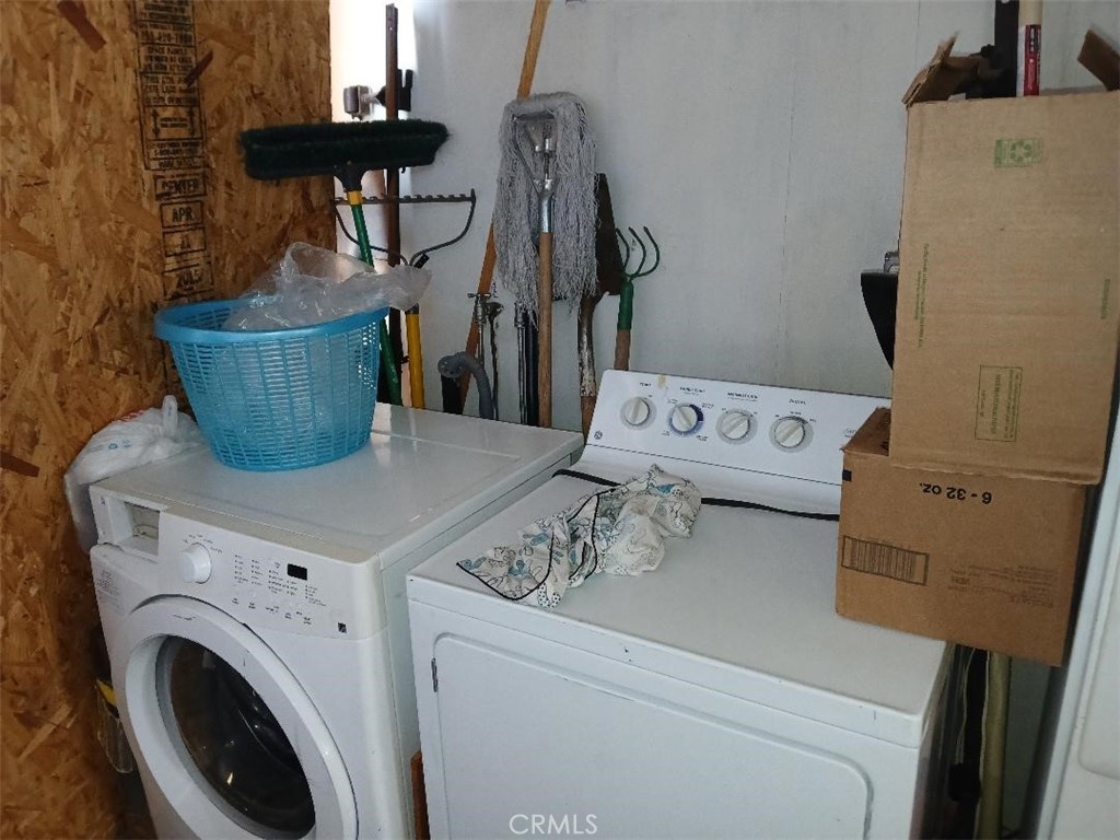 13645 5th Street, Unit 35 Yucaipa, CA 92399 - Photo 30 of 30 a utility room with dryer and washer