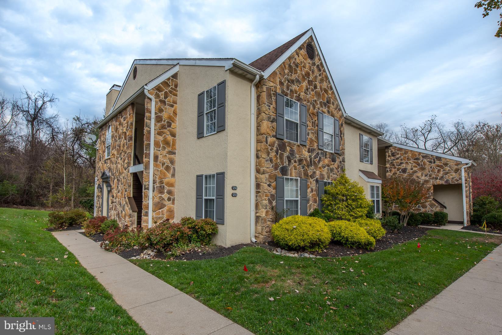 254 Valley Stream Lane Chesterbrook, PA 19087 - Photo 1 of 29