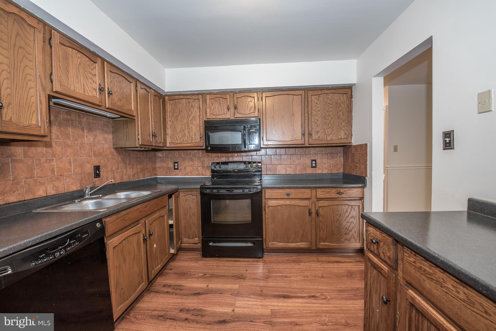 254 Valley Stream Lane Chesterbrook, PA 19087 - Photo 9 of 29