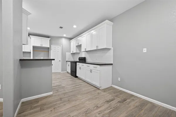 $2,300 | 25106 Morgan Cemetery Road, Cleveland, TX 77328