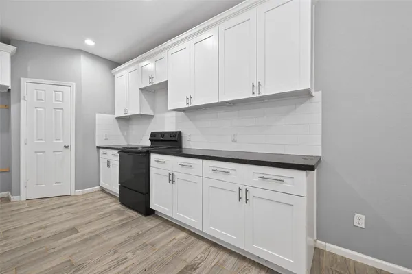 $2,300 | 25106 Morgan Cemetery Road, Cleveland, TX 77328