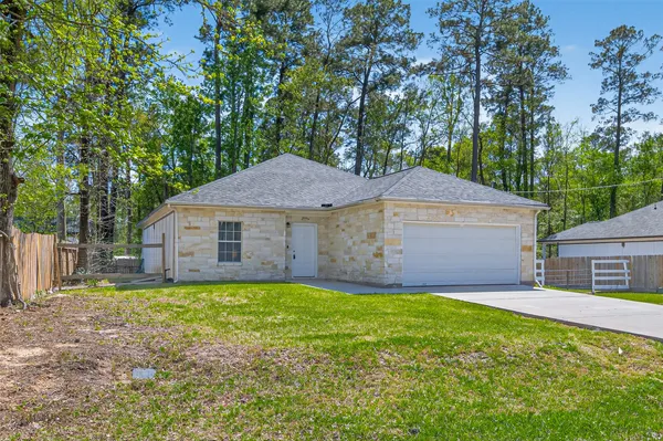 $2,300 | 25106 Morgan Cemetery Road, Cleveland, TX 77328
