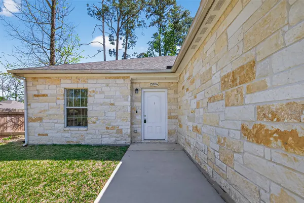 $2,300 | 25106 Morgan Cemetery Road, Cleveland, TX 77328
