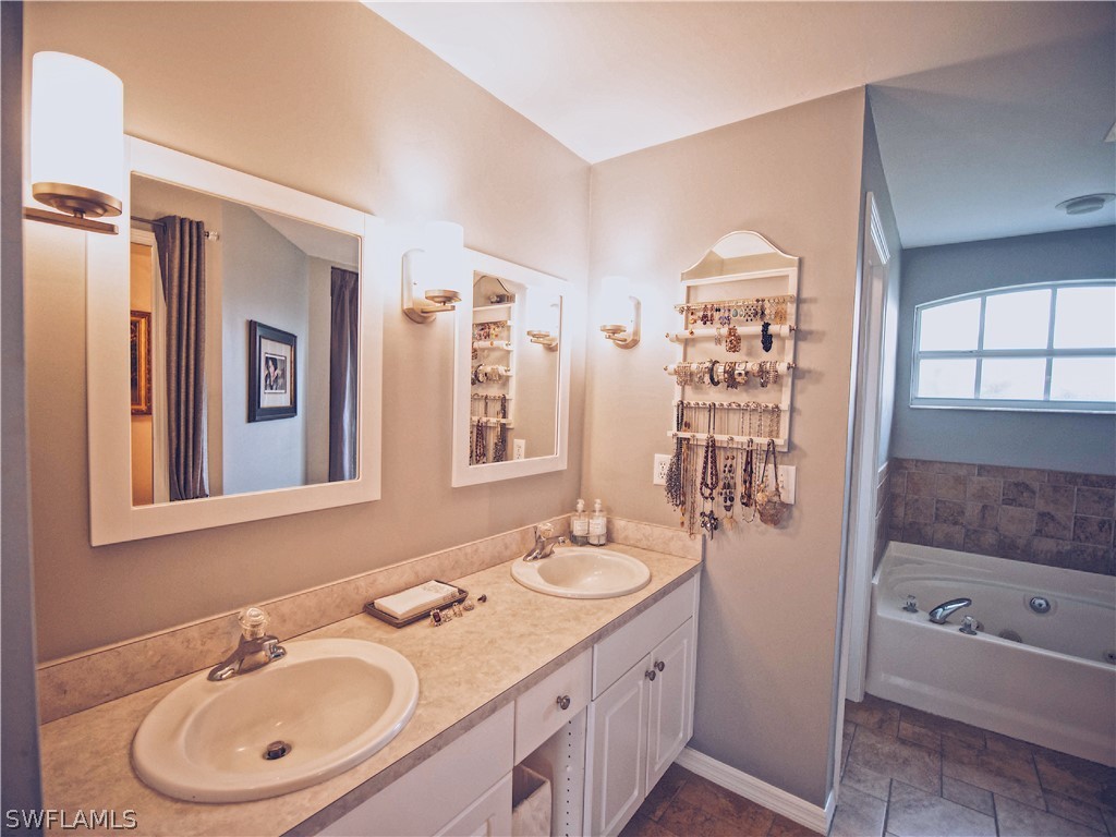 855 Rue Labeau Circle Fort Myers, FL 33913 - Photo 10 of 34 Gallery Image 10