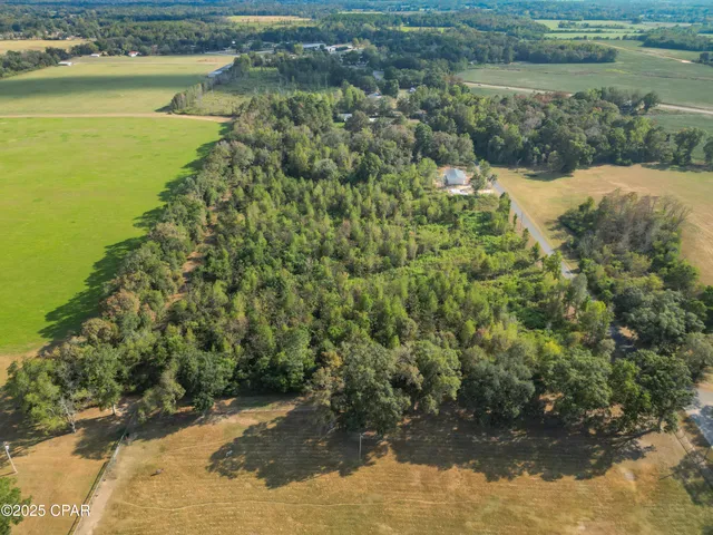 $39,900 | 4 1st Avenue, Graceville, FL 32440