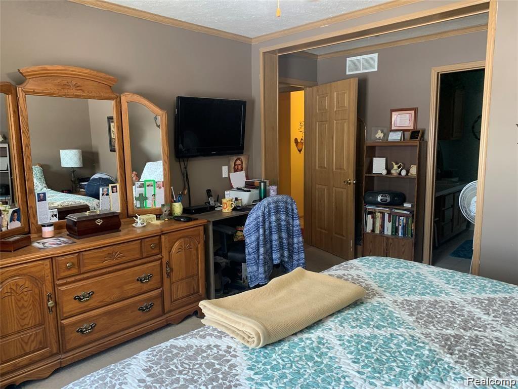 7389 Morrish Road Swartz Creek, MI 48473 - Photo 17 of 23 Master Bed