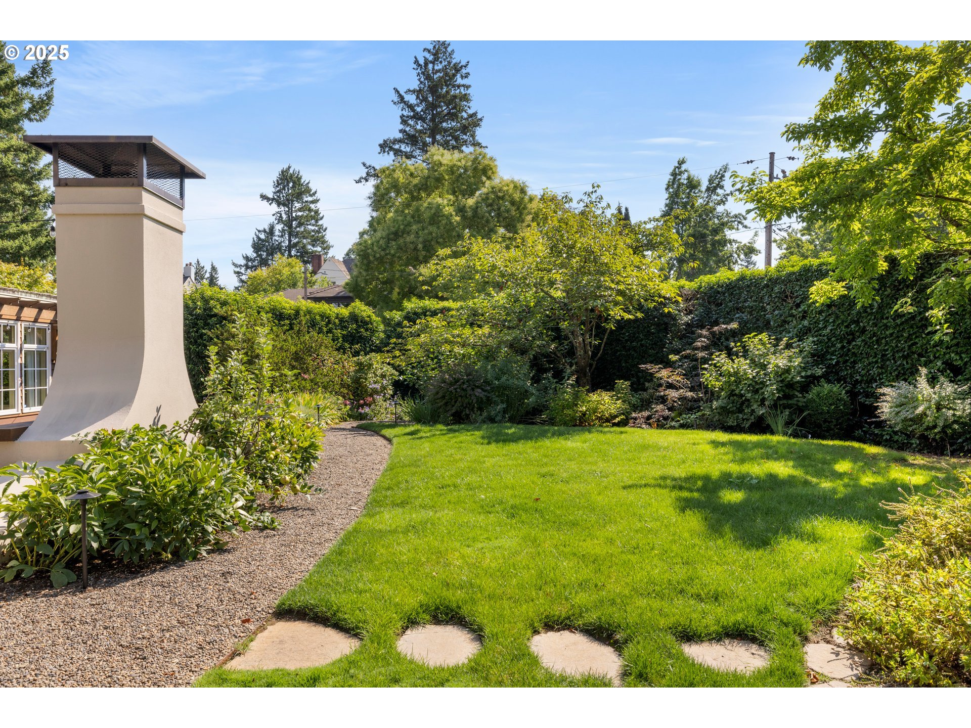 1948 Southwest Terrace Drive Portland, OR 97201 - Photo 44 of 48 a view of a backyard