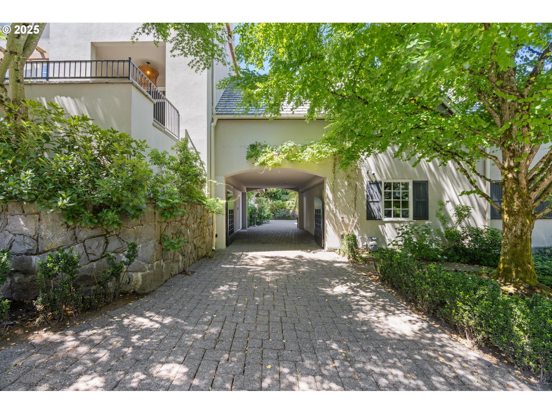 1948 Southwest Terrace Drive Portland, OR 97201 - Photo 46 of 48 a front view of a house with garden