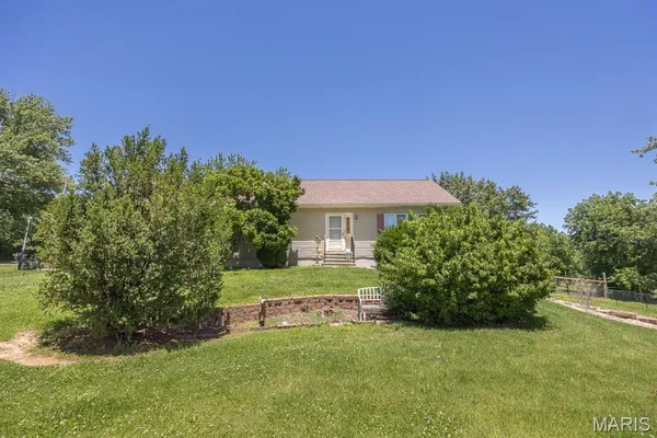 $309,000 | 9802 Korte Sewald Road, Lebanon, IL 62254