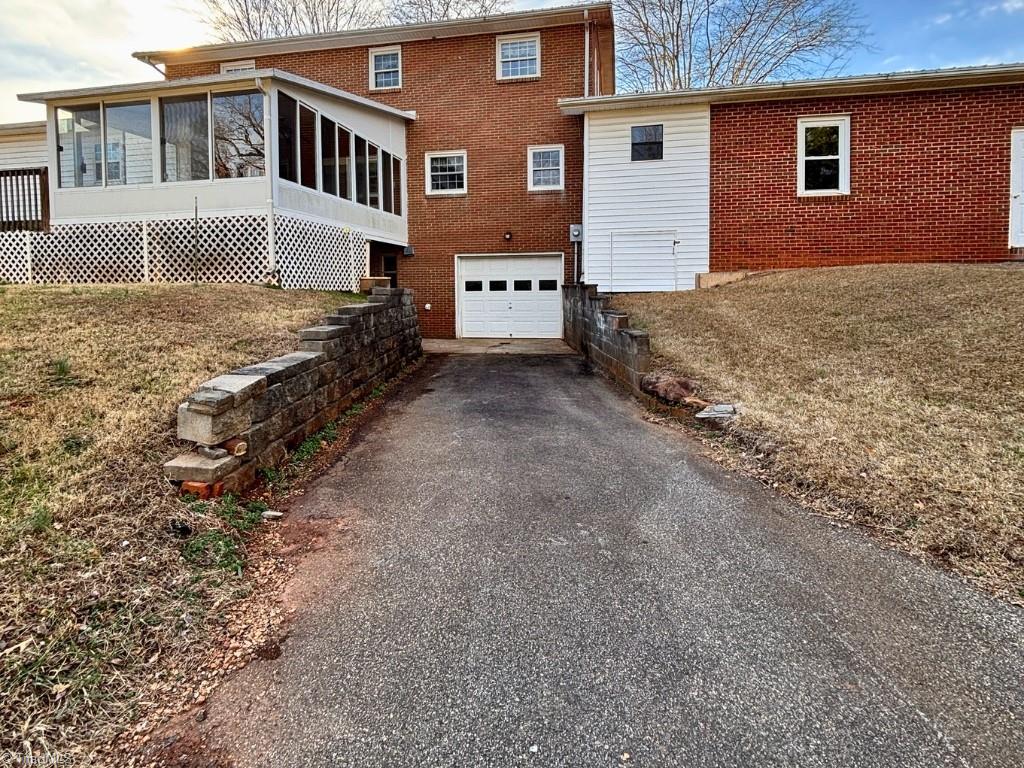 171 Lakey Road Mocksville, NC 27028 - Photo 32 of 50 Basement garage