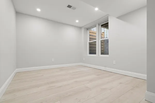 $8,200 | 531 East 5th Street, Unit 1, Boston, MA 02127
