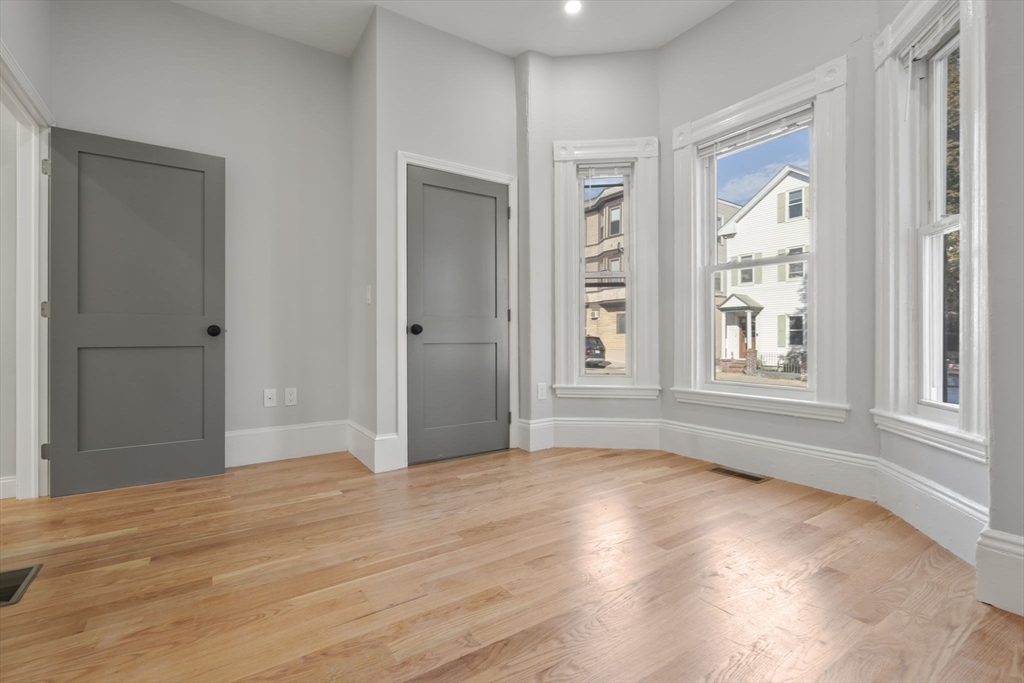 531 East 5th Street, Unit 1 Boston, MA 02127 - Photo 8 of 19