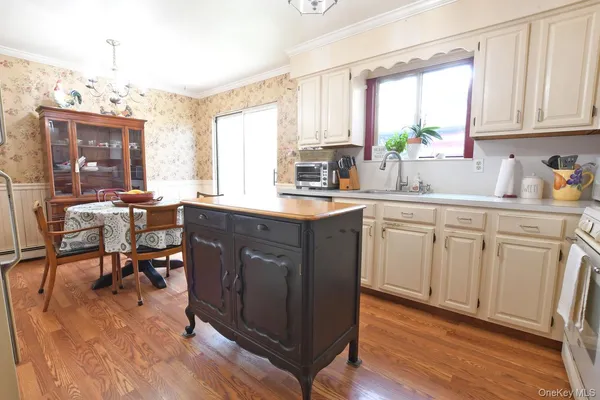 $629,999 | 78 North Bicycle Path, Selden, NY 11784