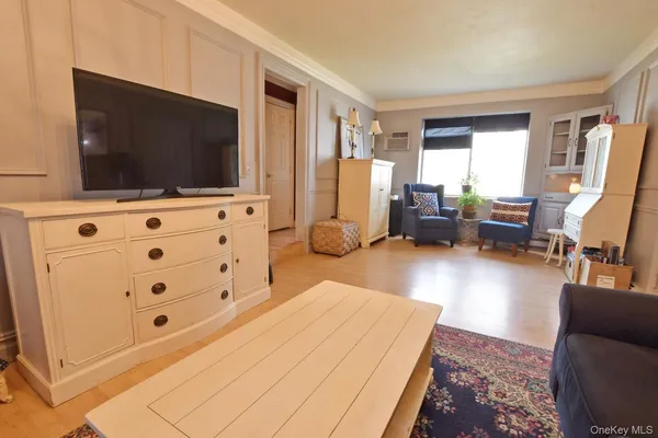 $629,999 | 78 North Bicycle Path, Selden, NY 11784
