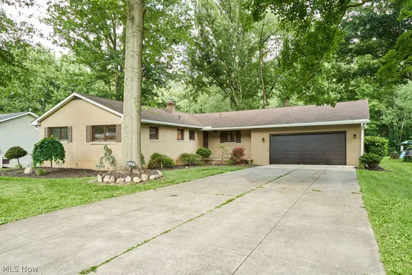 $350,000 | 1097 Oak Tree Road, Akron, OH 44320