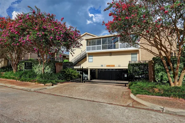 $135,000 | 3131 Cummins Street, Unit 31, Houston, TX 77027