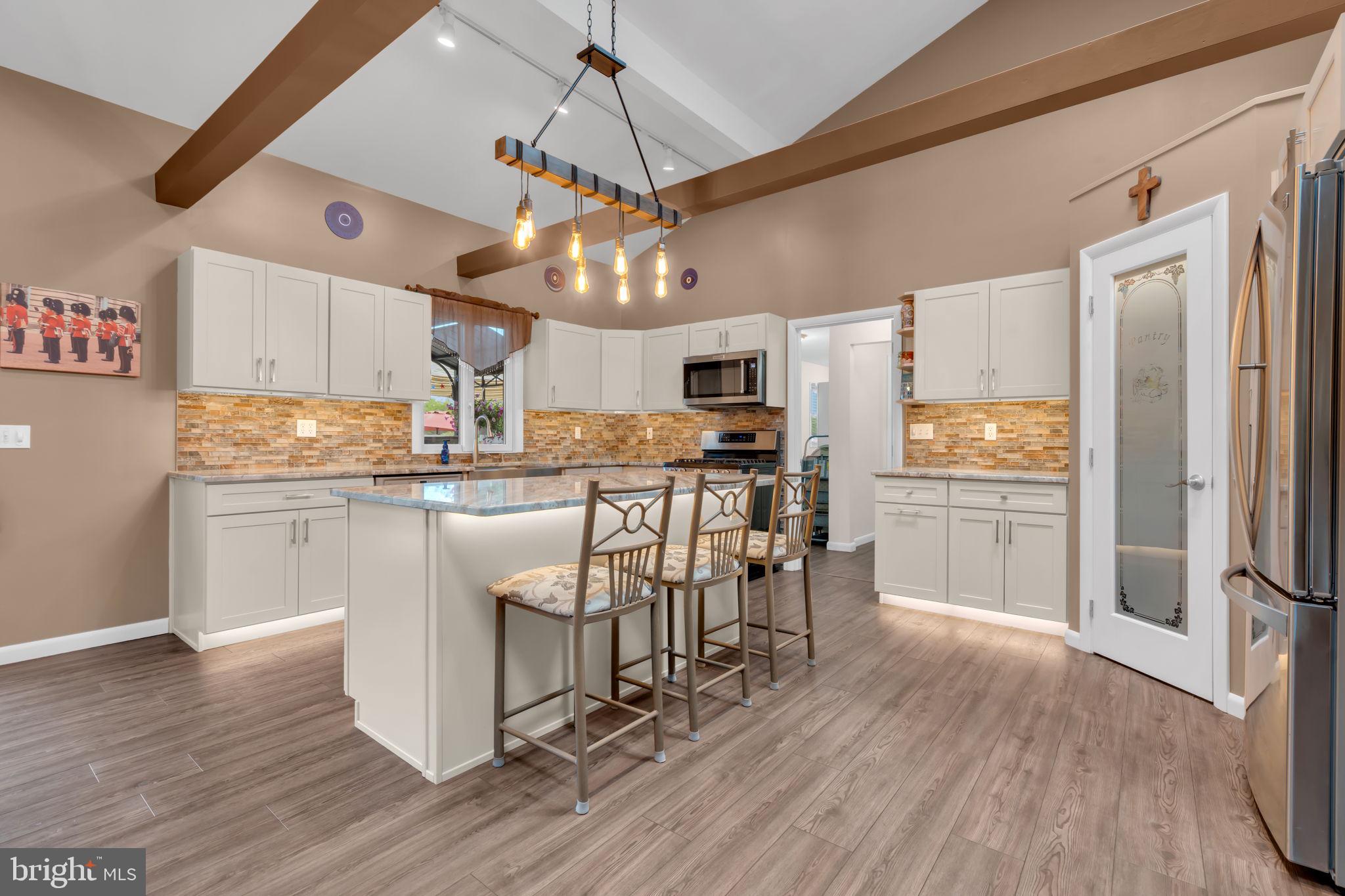 81 Sharon Road Robbinsville, NJ 08691 - Photo 10 of 37