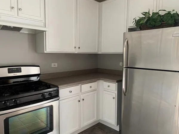 $329,000 | 3467 Ravinia Circle, Aurora, IL 60504