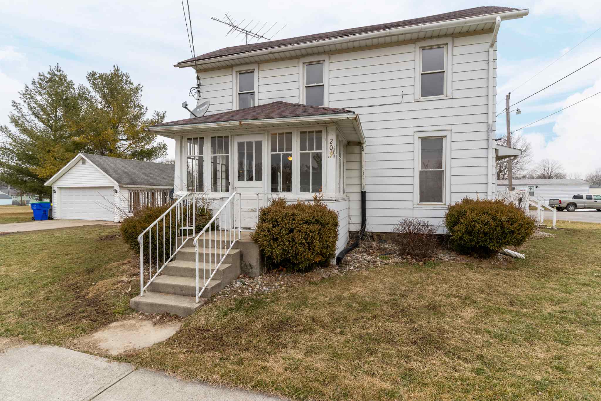 209 East Monroe Street Butler, IN 46721 - Photo 1 of 28