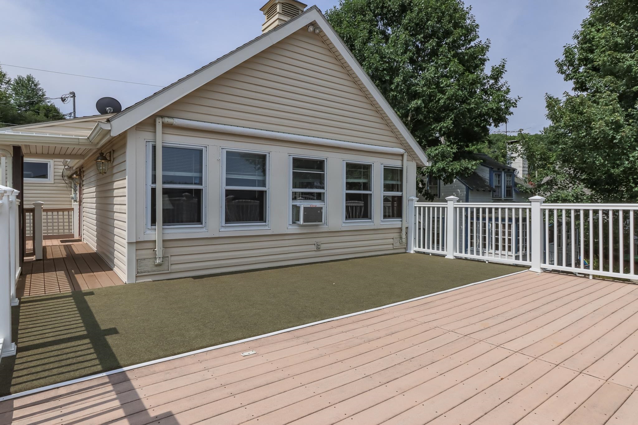 131 Chases Grove Road Derry, NH 03038 - Photo 22 of 39
