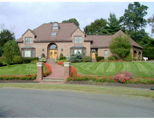 45 Burley Farm Road Danvers, MA 01923 - Photo 1 of 8 Gallery Image 1