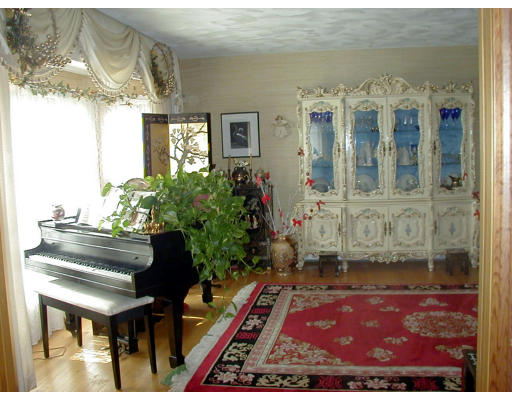 45 Burley Farm Road Danvers, MA 01923 - Photo 2 of 8 Gallery Image 2